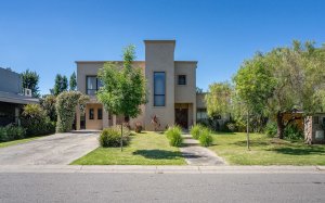 Venta San Agustin Oportunidad 5 Amb Pileta Jardin