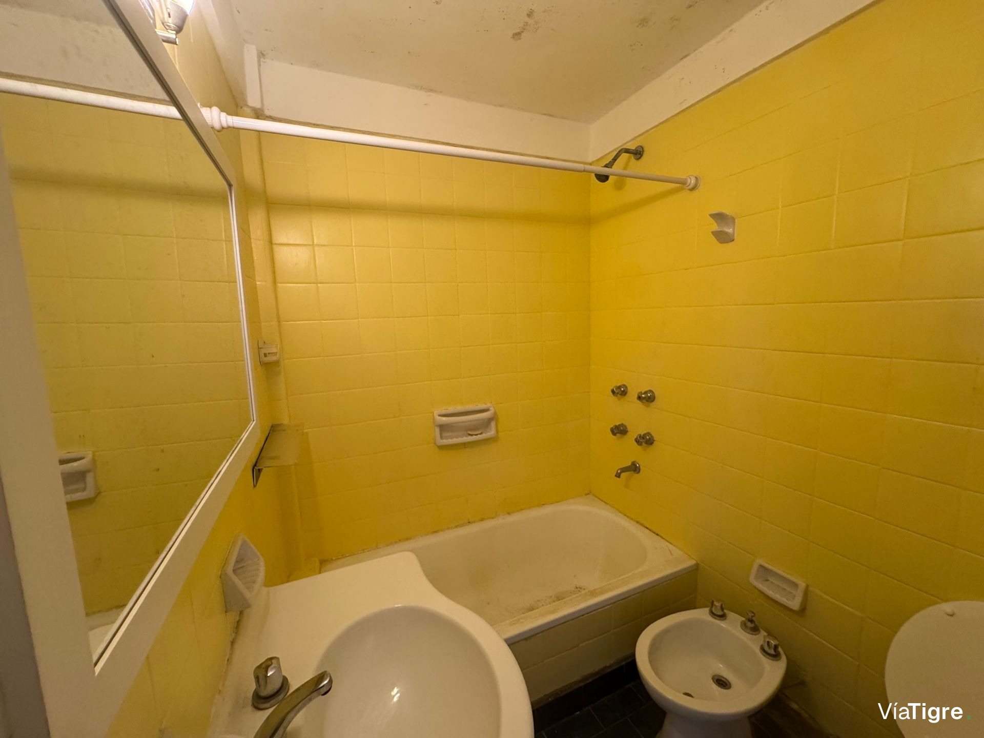 Venta 3 Ambientes Con Balcon Excelente Ubicacion