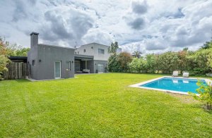 Venta casa 5 amb, dos en planta baja Santa Clara