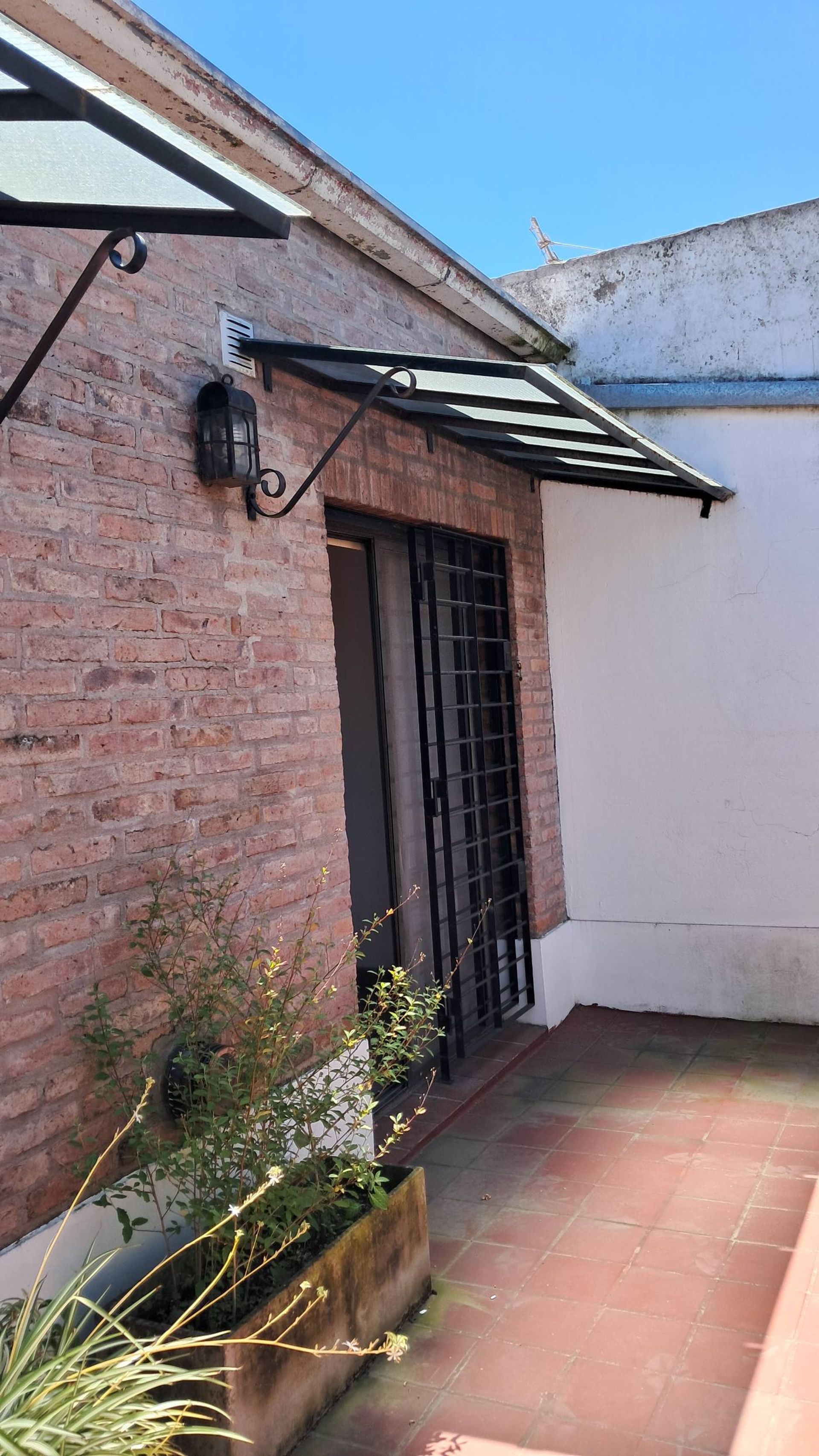 Depósito y 2 PH. VENTA EN BLOCK. San Isidro.