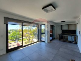 Alquiler - Dept0 3 Amb Con Balcón Y Cochera, Tigre