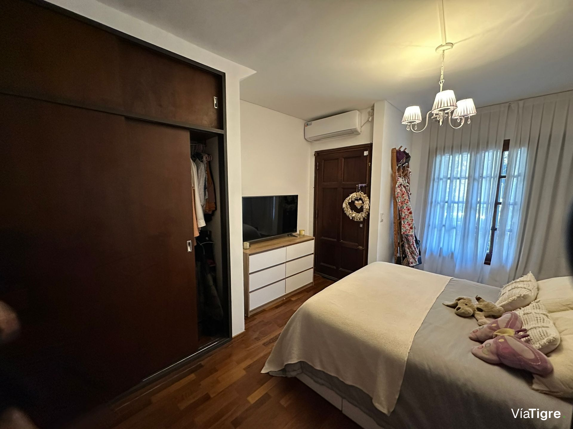 Casa 6 Amb - 4 Dorm Jadin y Pileta - Punta Chica