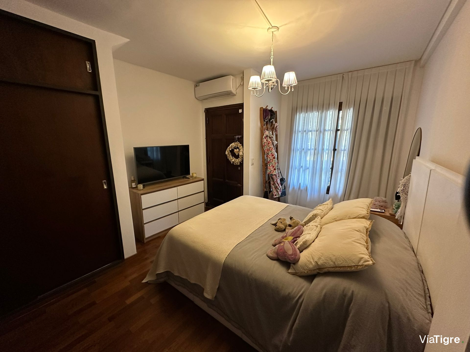 Casa 6 Amb - 4 Dorm Jadin y Pileta - Punta Chica