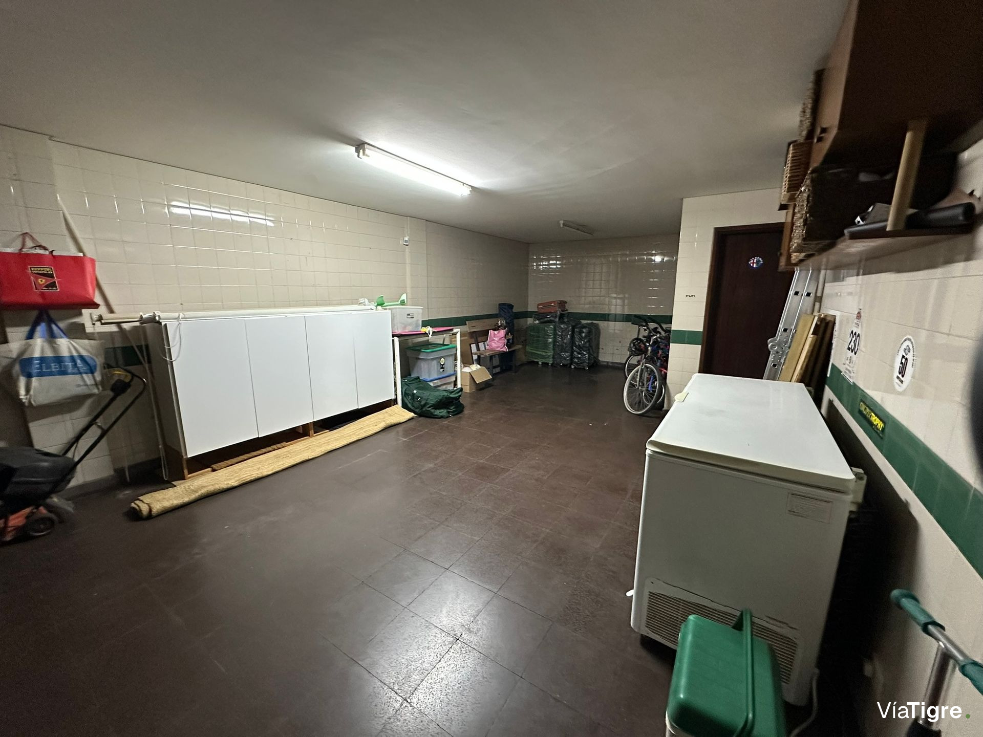 Casa 6 Amb - 4 Dorm Jadin y Pileta - Punta Chica