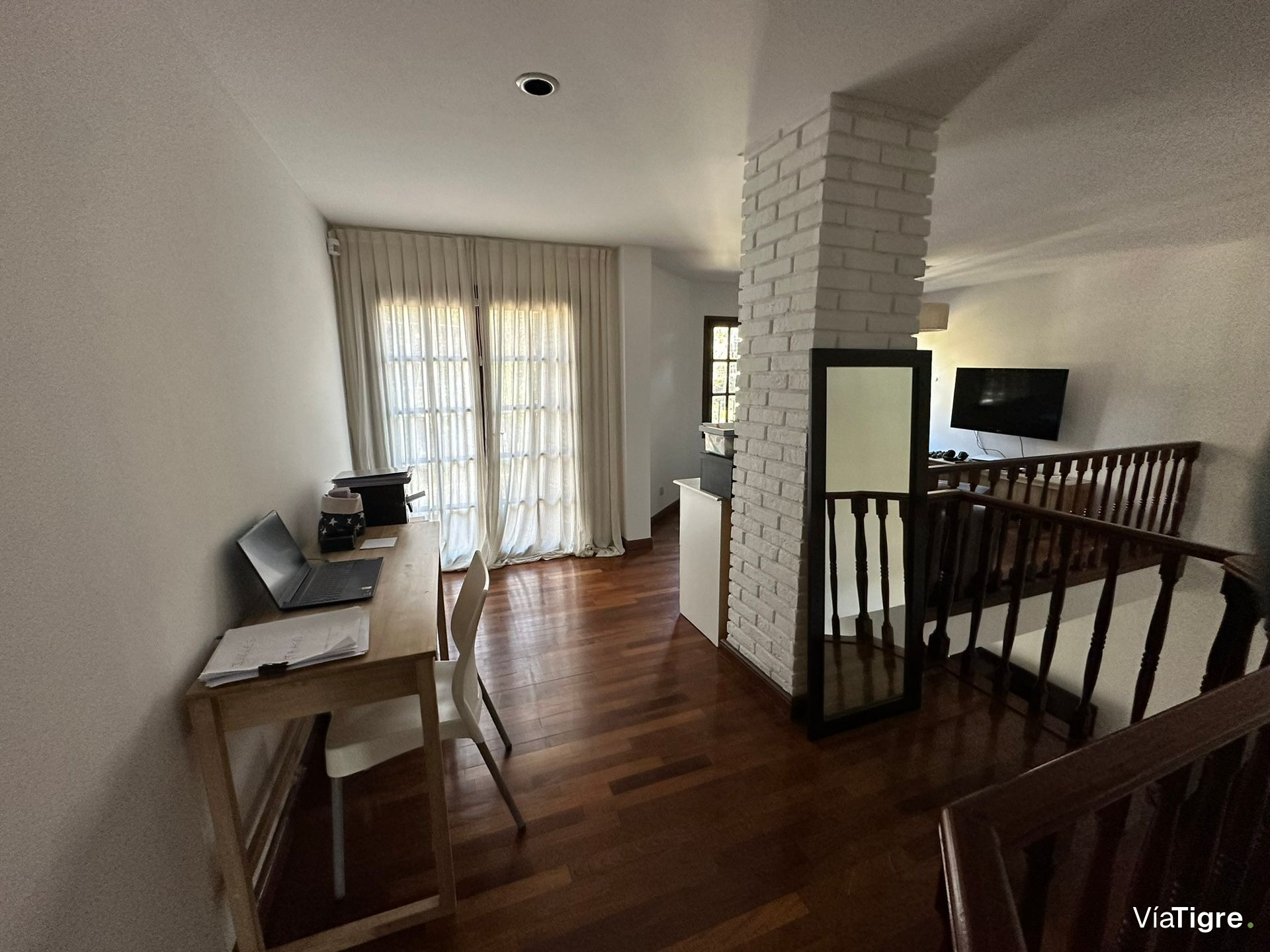 Casa 6 Amb - 4 Dorm Jadin y Pileta - Punta Chica
