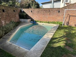 House 6 rooms - 4 bedrooms, garden and pool - Punta Chica