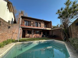 House 6 rooms - 4 bedrooms, garden and pool - Punta Chica