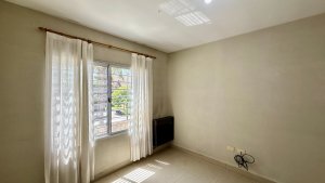 Excelente Triplex En Ubicacion Estrategica !