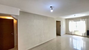 Excelente Triplex En Ubicacion Estrategica !