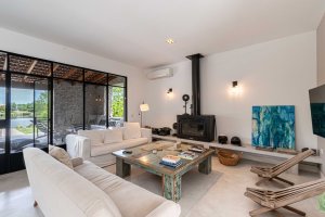 7-room house for sale in Albanueva Laguna Amarra y Rio