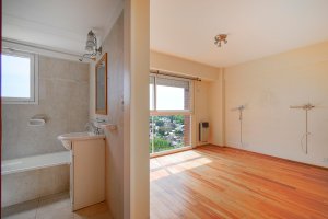 Venta Departamento al rio San Isidro con cocheras