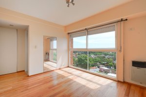 Venta Departamento al rio San Isidro con cocheras