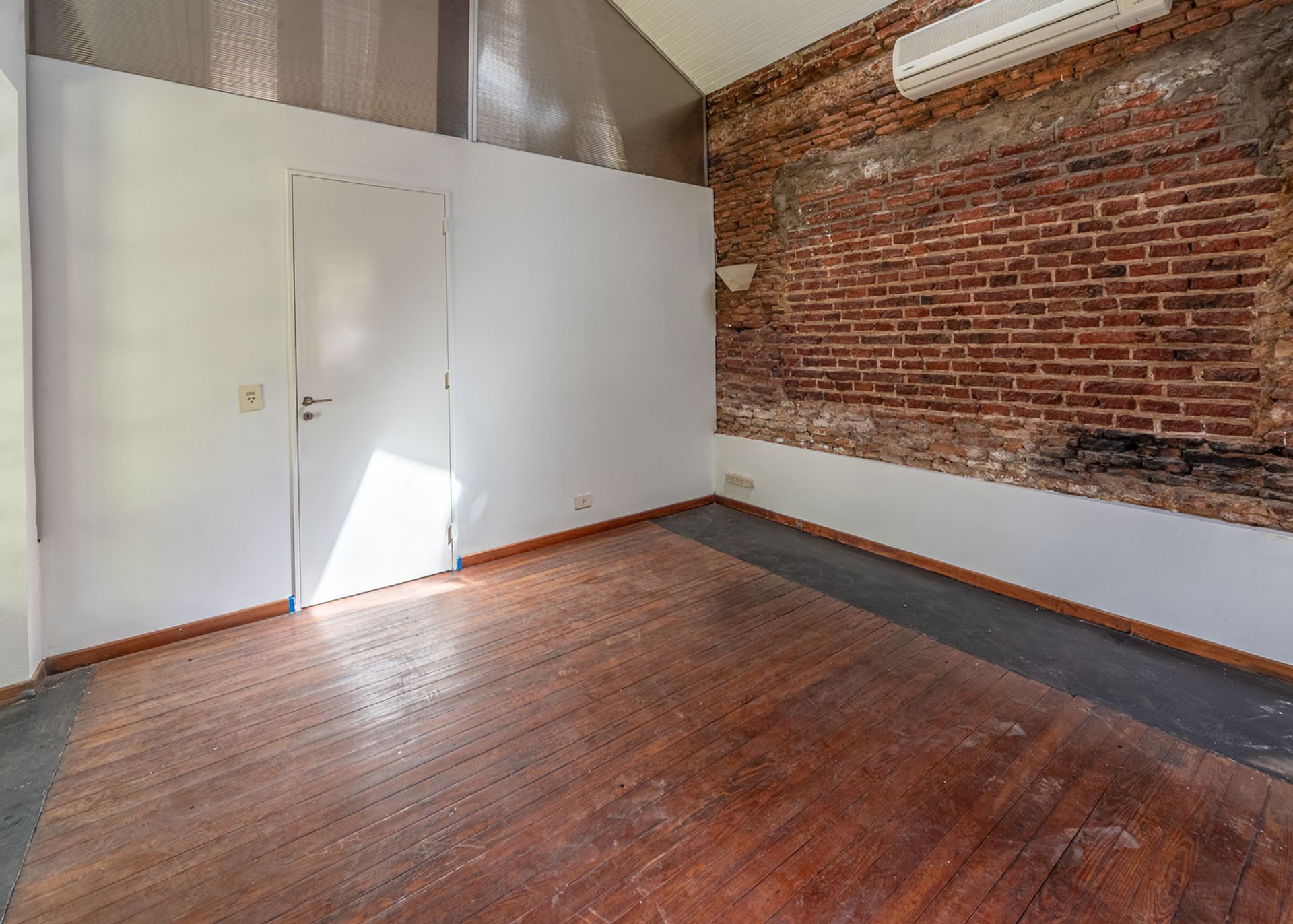 Venta casa 3 ambientes Beccar san Isidro cochera.