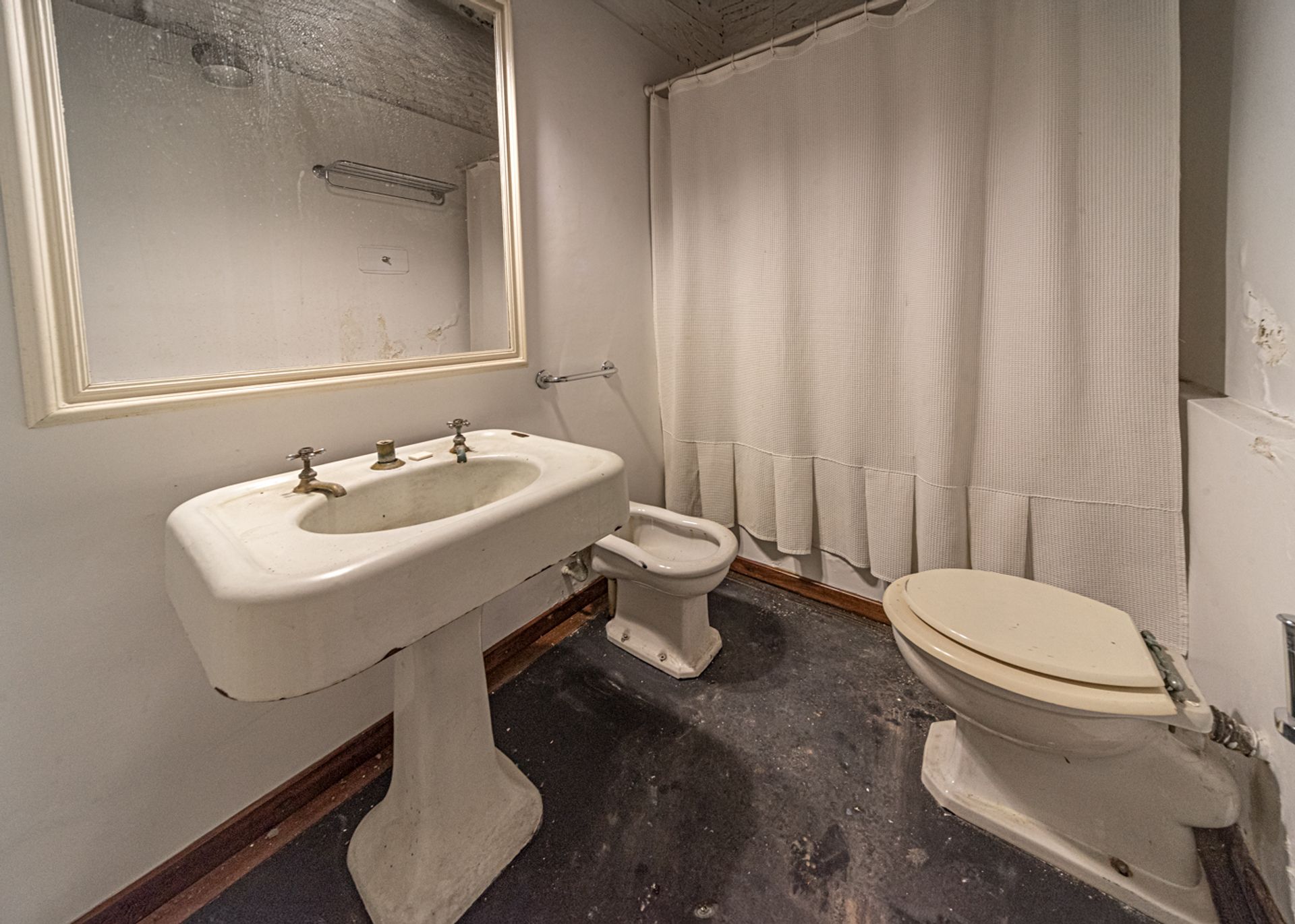 Venta casa 3 ambientes Beccar san Isidro cochera.
