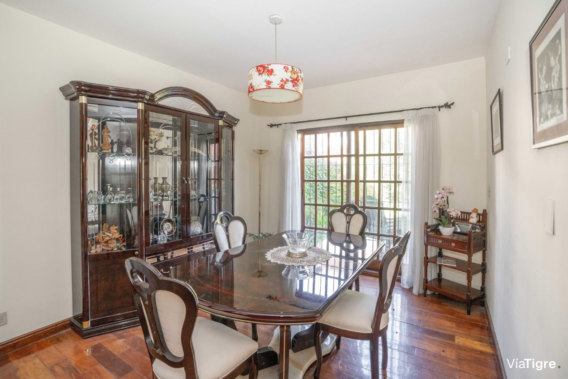 Casa en venta 5 ambientes con jardin, Martinez