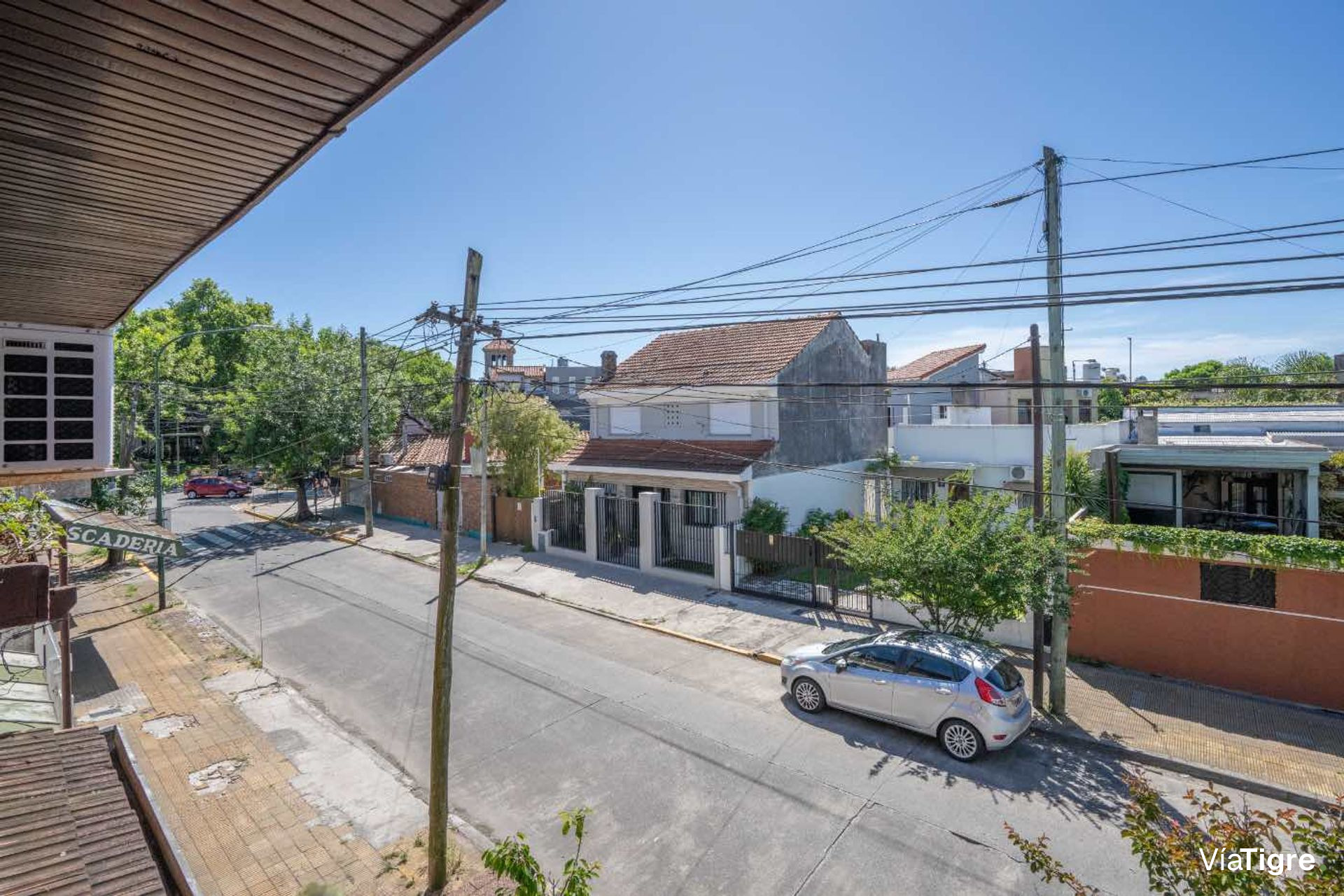 Casa en venta 5 ambientes con jardin, Martinez