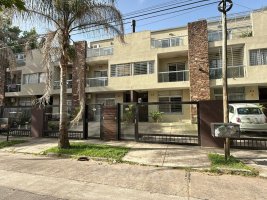 Venta casa triplex Tigre centro 4ambientes cochera