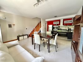 Venta casa triplex Tigre centro 4ambientes cochera