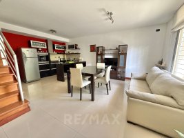 Venta casa triplex Tigre centro 4ambientes cochera