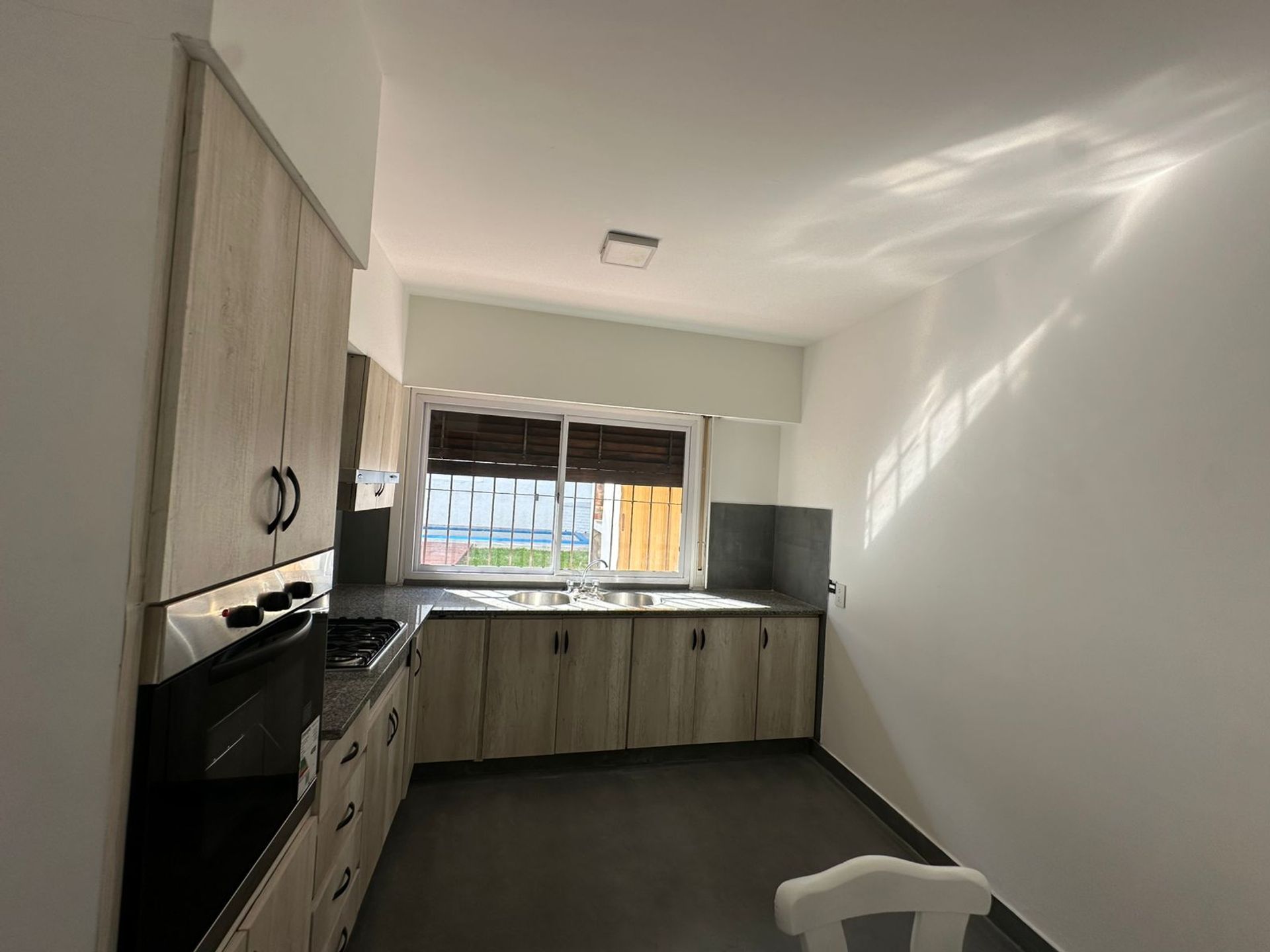 Triplex Alquiler Con Jardín, Parrilla Y Pileta