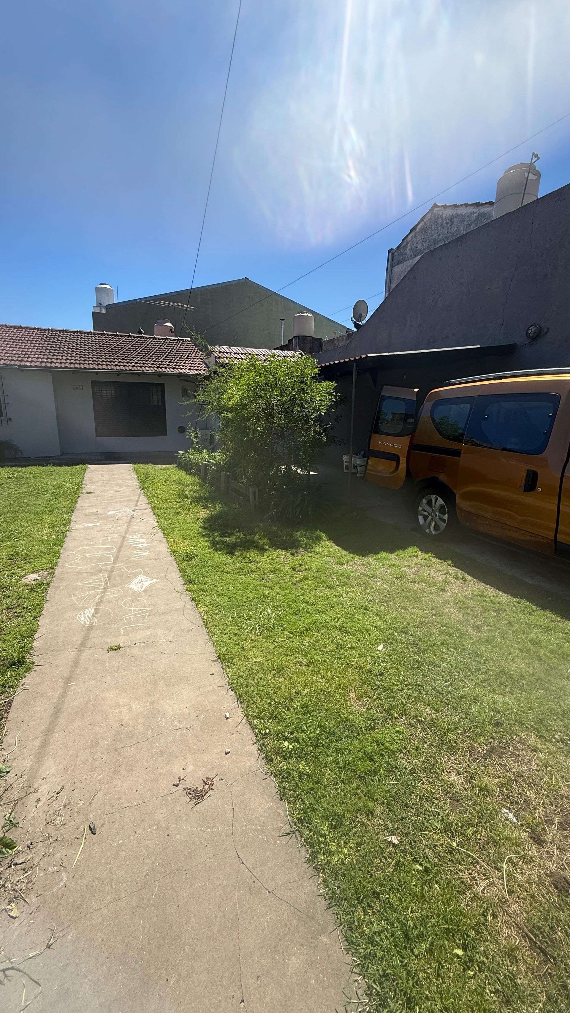 CASA 3 AMB c/JARDIN REFACCIONADA VILLA ADELINA