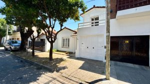 Casa Venta ,Olivos ,Vte Lopez a 1/2 cuadra Maipu