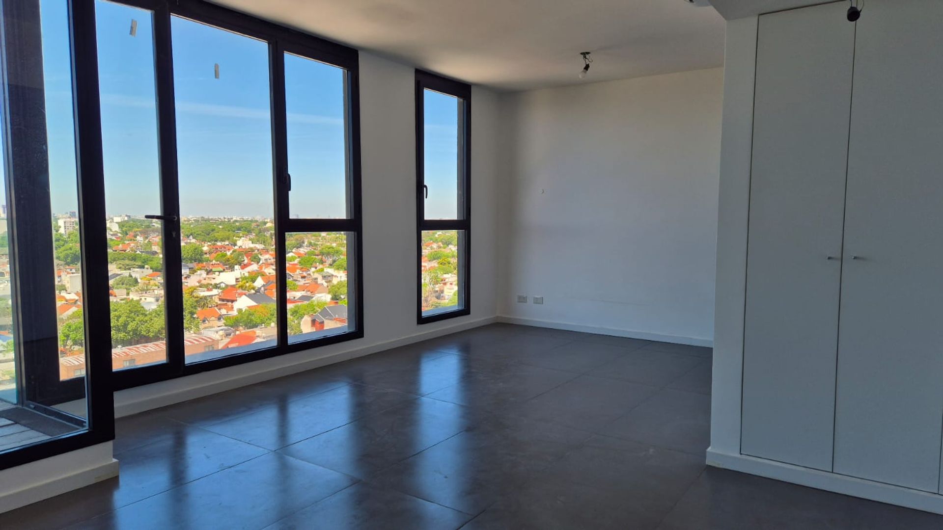 VENTA monoambiente en Olivos, balcón y amenities