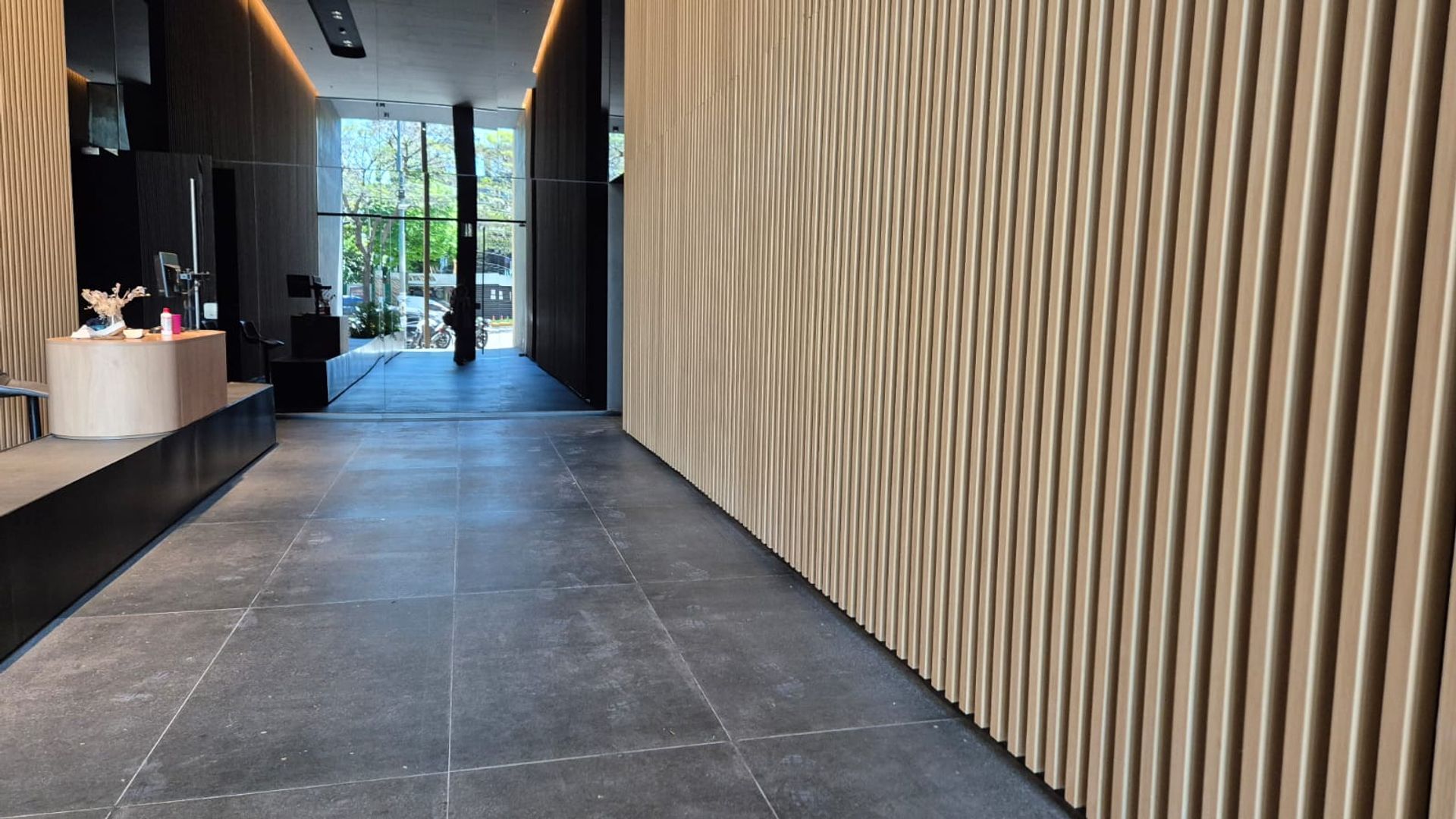 VENTA monoambiente en Olivos, balcón y amenities