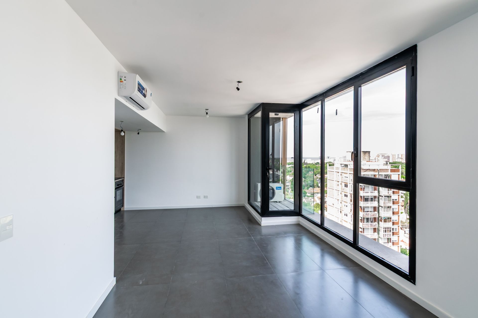 VENTA monoambiente en Olivos, balcón y amenities