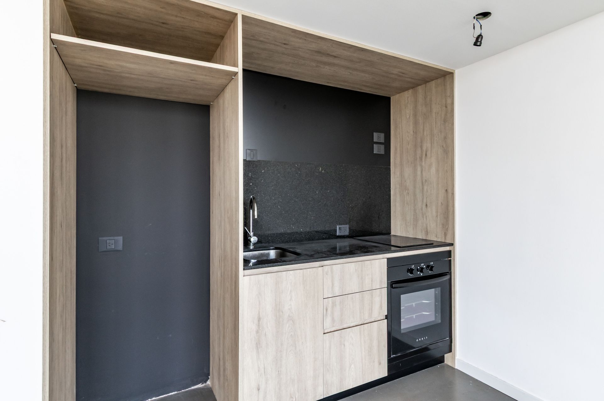 VENTA monoambiente en Olivos, balcón y amenities