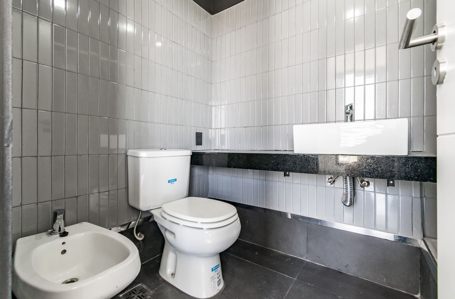 VENTA monoambiente en Olivos, balcón y amenities