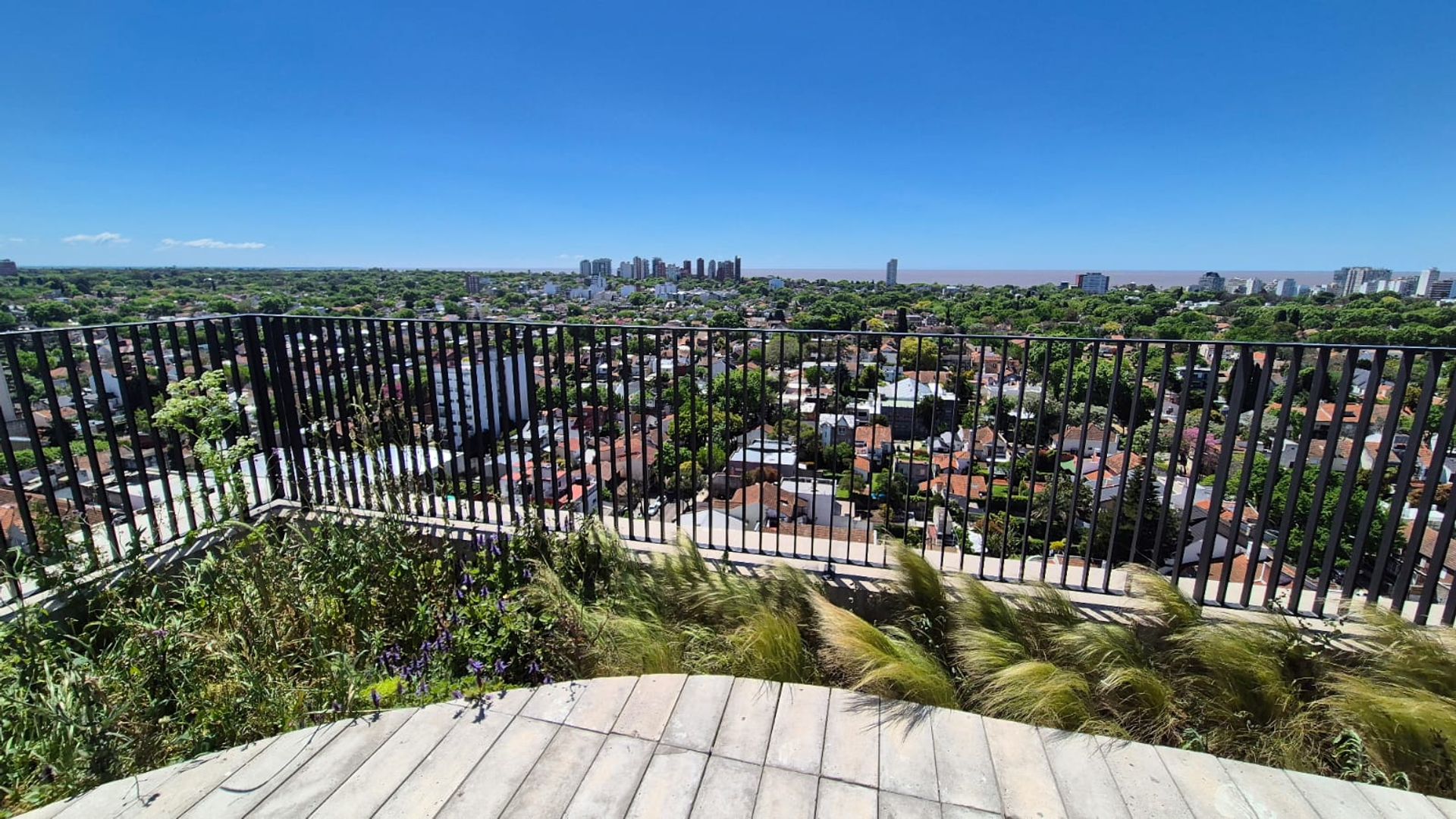 VENTA monoambiente en Olivos, balcón y amenities