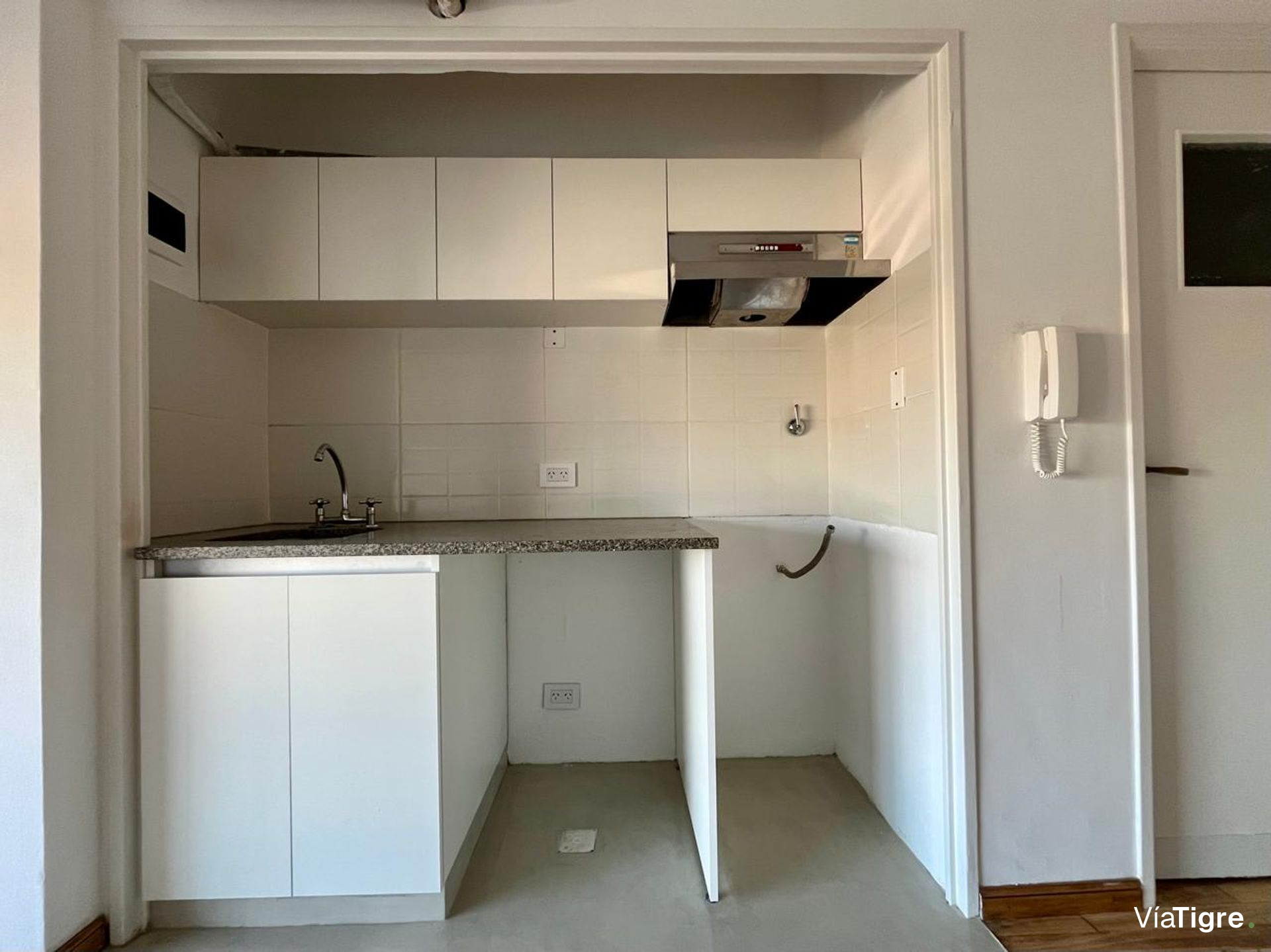 Monoambiente remodelado a nuevo en Olivos
