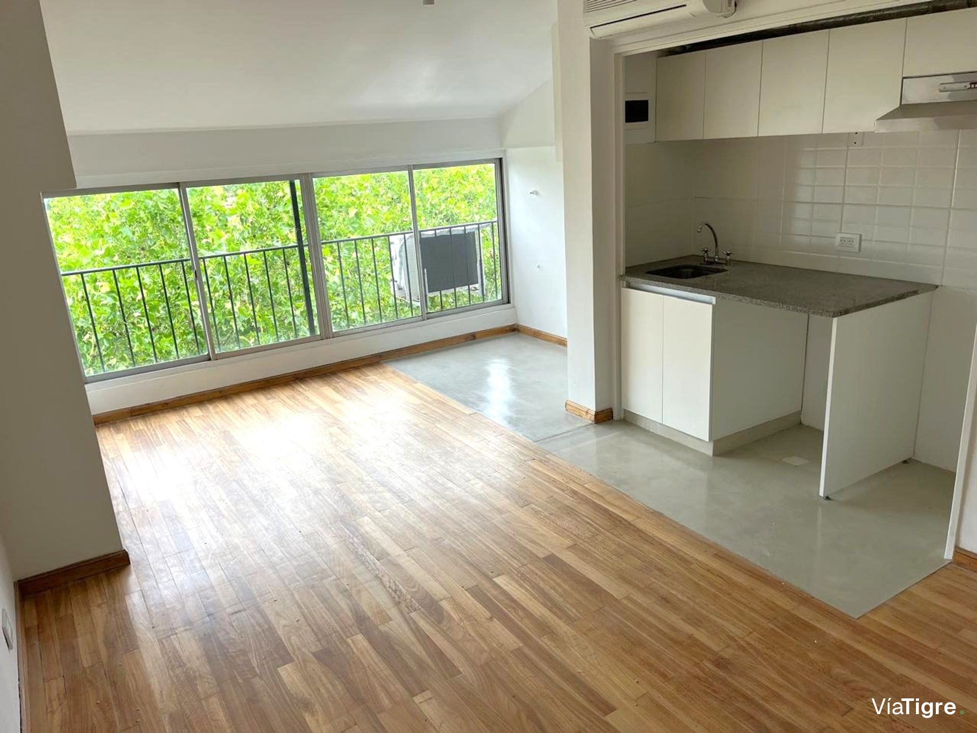 Monoambiente remodelado a nuevo en Olivos