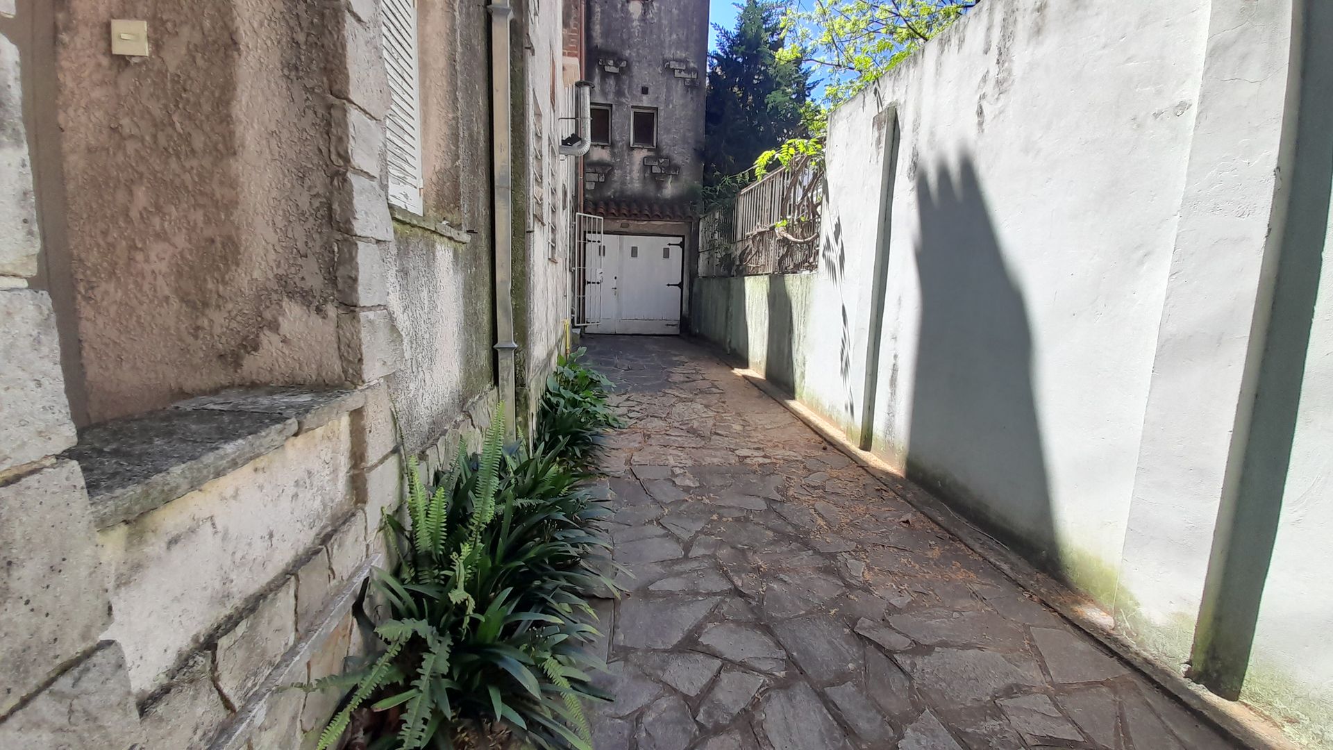 Casa Tipo PH con jardín Garaje Vicente López