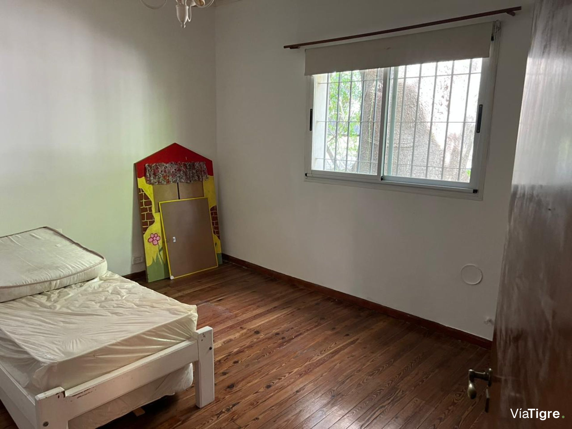 Alquiler Casa Con Pileta Y Cochera En Olivos