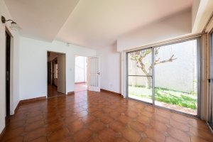 4-Room House with Garden for Sale in Florida