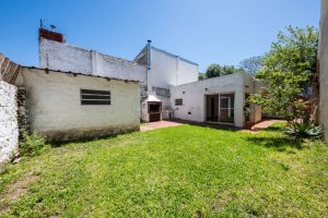 4-Room House with Garden for Sale in Florida