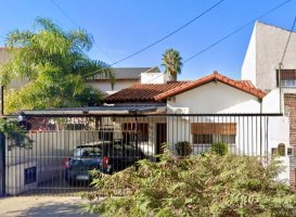 Casa 4 ambientes con otra casa anexa lote 240m2