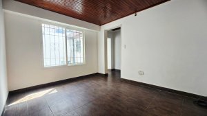 Venta PH 2 ambientes con patio, planta baja Munro