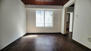 Venta PH 2 ambientes con patio, planta baja Munro