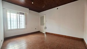 Venta PH 2 ambientes con patio, planta baja Munro