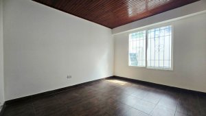 Venta PH 2 ambientes con patio, planta baja Munro