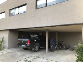 VENTA CASA 5amb B. SAN ISIDRO LABRADOR,DIQUE LUJAN