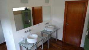 VENTA CASA 5amb B. SAN ISIDRO LABRADOR,DIQUE LUJAN