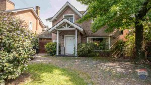 House for Sale in Los Olmos Neighborhood