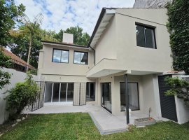 House, Own Lot, Florida Caseros 1300