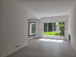 House, Own Lot, Florida Caseros 1300