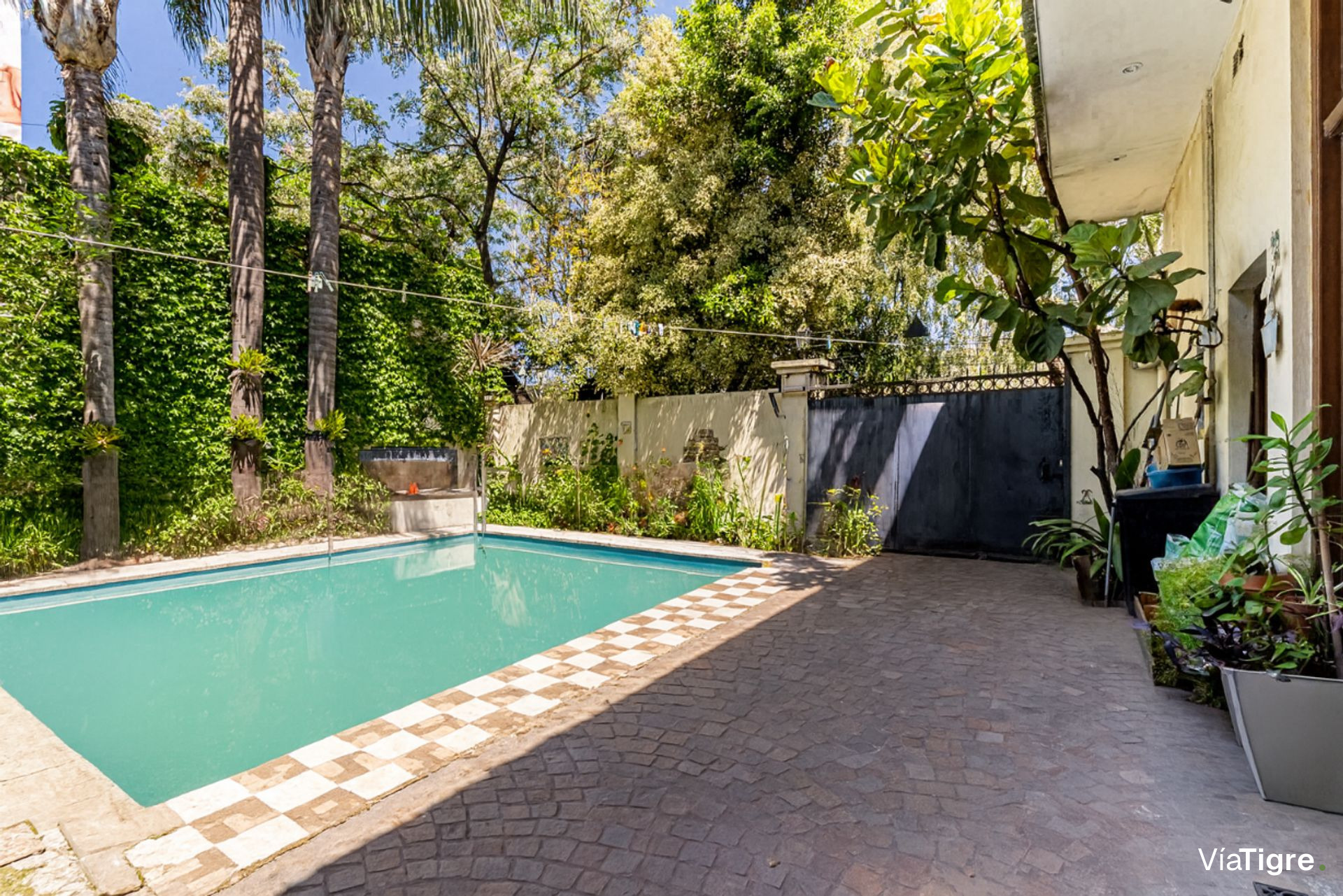 Venta casa 6 amb jardin pileta cochera