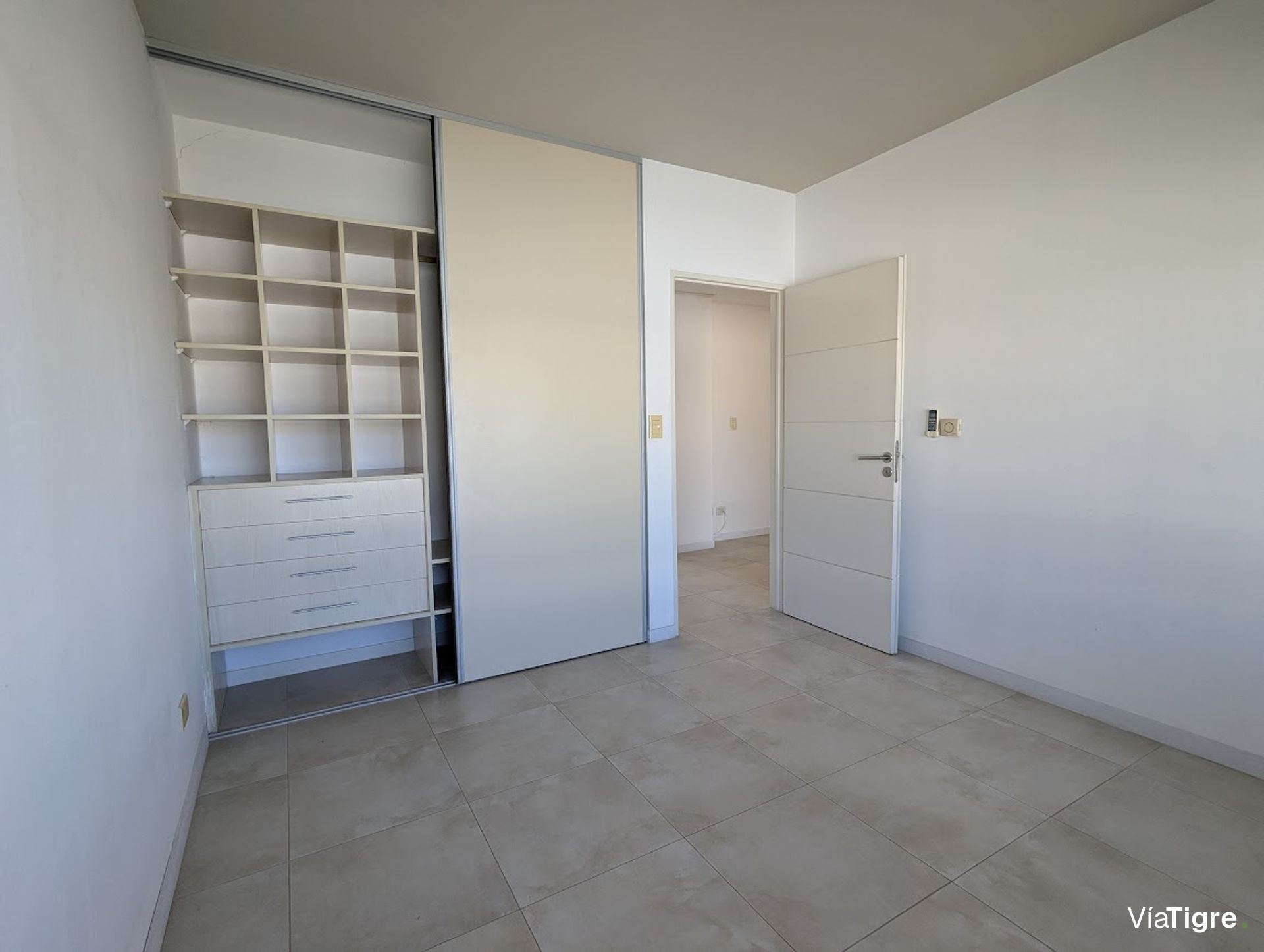 Departamento duplex 4 ambientes Nordelta Reflejo